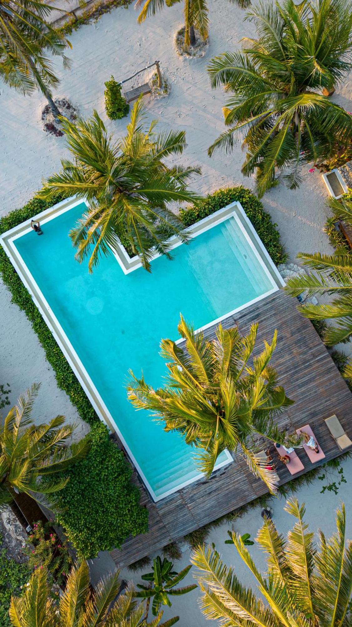 81 Palms Resort Nembrala Exterior photo